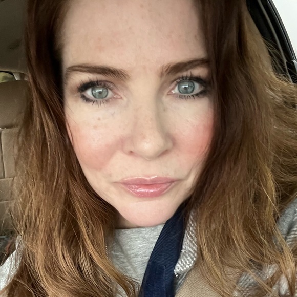 Meet your Posher, Michelle - Picture 2 of 5